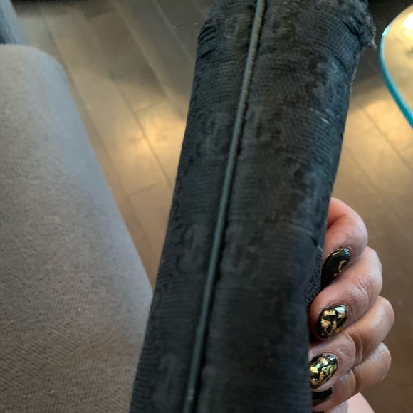 Authentic Gucci wristlet - Picture 6 of 6